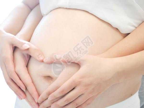 为要二胎，44岁的咸素媛拼了，剖腹生完女儿五个月准备做试管婴儿
